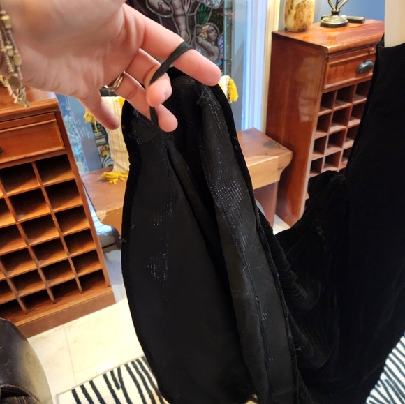 Vintage Victor Costa Black Velvet Sweetheart Neckline Train Gown - Picture 9 of 15